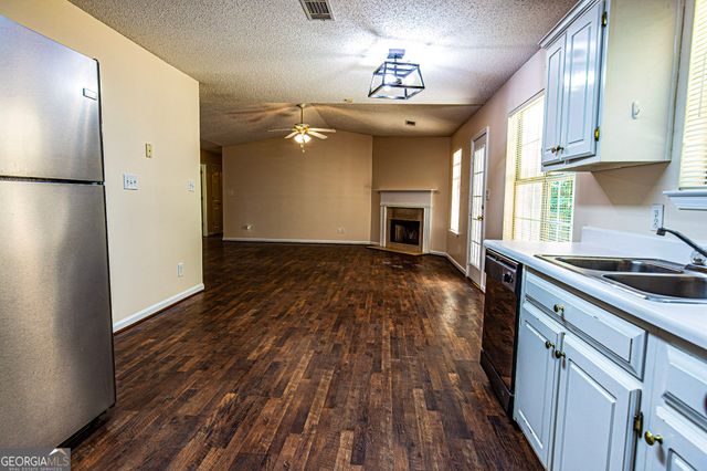 102 Honey Lane, Mcdonough, GA 30252