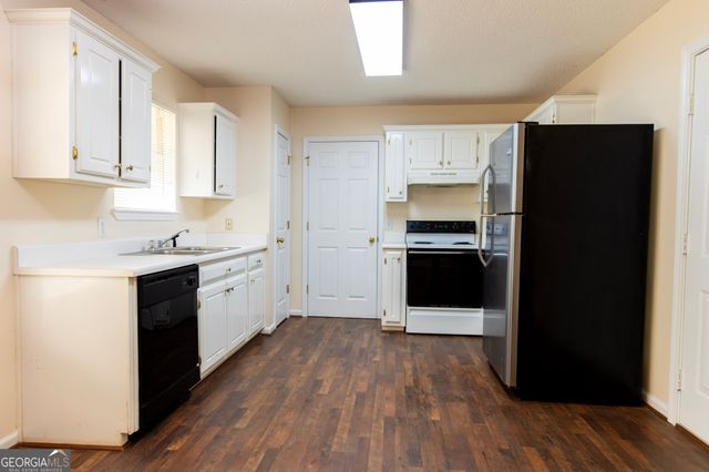 102 Honey Lane, Mcdonough, GA 30252