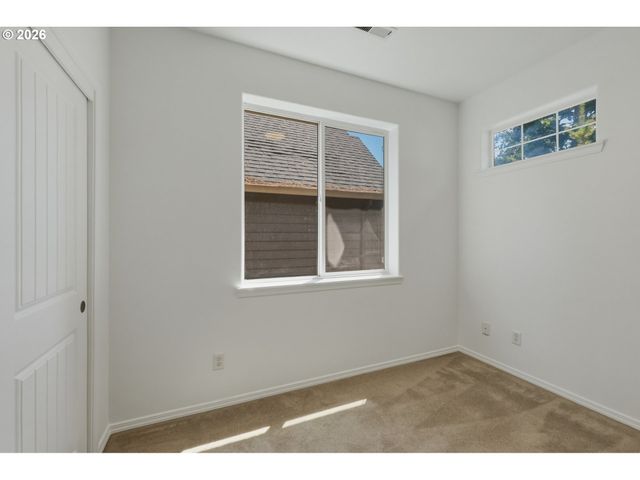 11812 Se HANNAH Ln, Portland, OR 97266