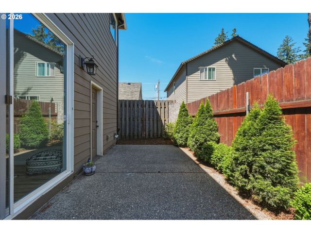 11812 Se HANNAH Ln, Portland, OR 97266