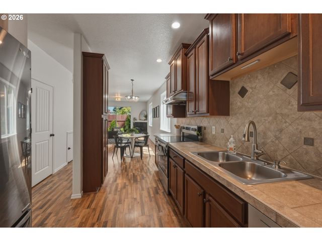 11812 Se HANNAH Ln, Portland, OR 97266
