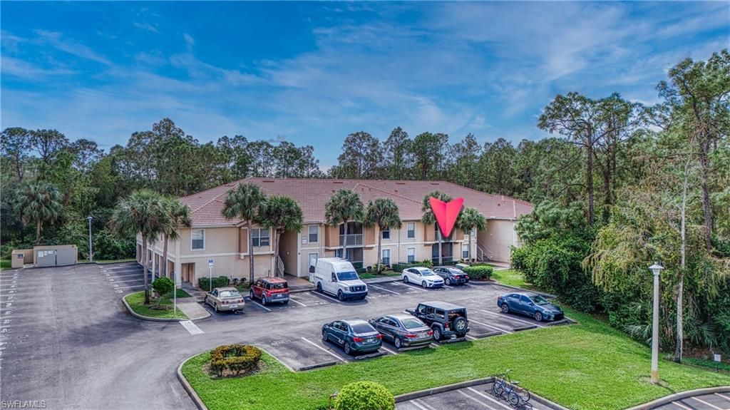 8290 Ibis Club LN # 902, Naples, FL 34104
