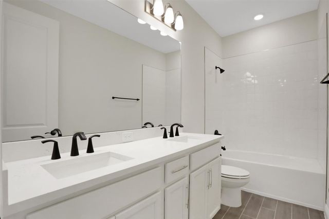 145 THORNE LANE, Lakewood Ranch, FL 34240