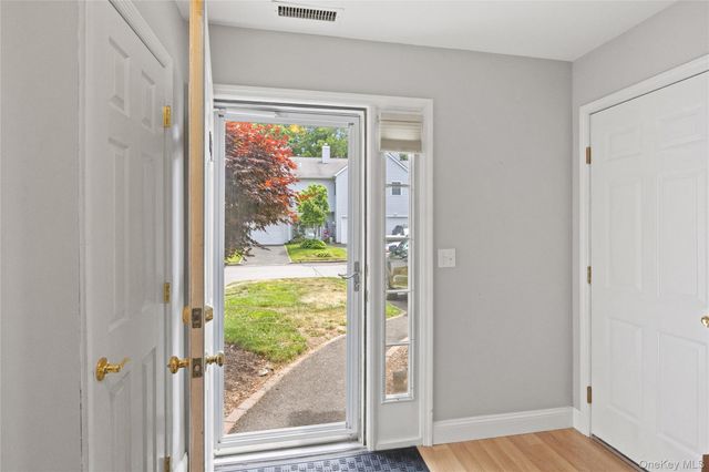 1406 Sara Circle, Port Jefferson Station, NY 11776