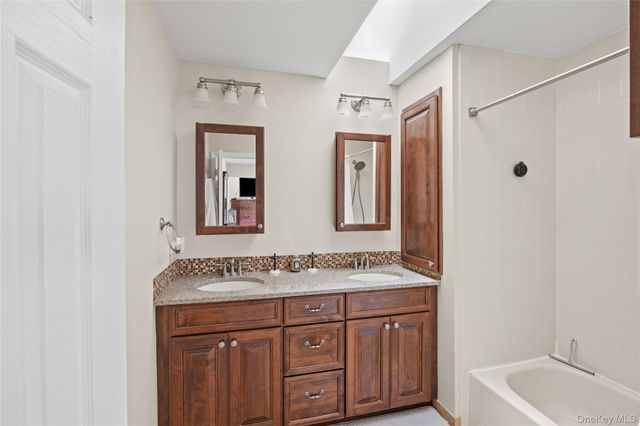 1406 Sara Circle, Port Jefferson Station, NY 11776