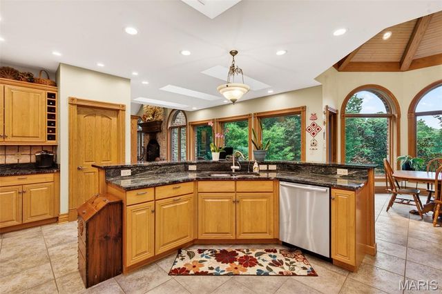11445 Casa Nella Montagna, Marthasville, MO 63357