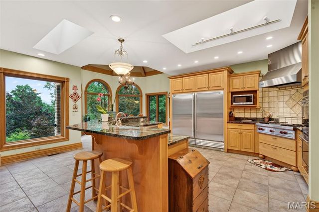 11445 Casa Nella Montagna, Marthasville, MO 63357