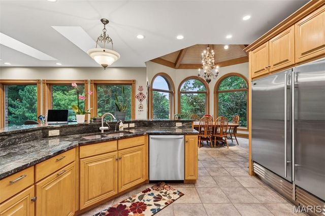 11445 Casa Nella Montagna, Marthasville, MO 63357