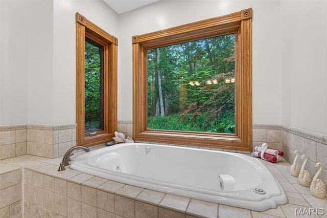 11445 Casa Nella Montagna, Marthasville, MO 63357