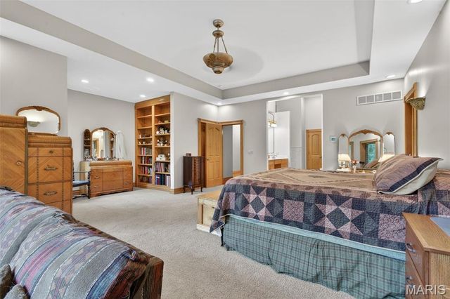 11445 Casa Nella Montagna, Marthasville, MO 63357