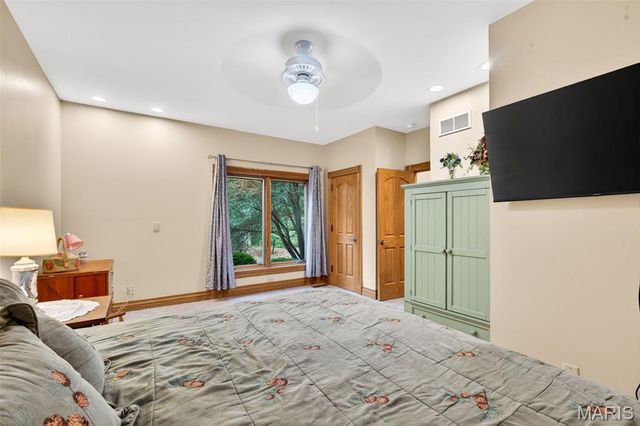 11445 Casa Nella Montagna, Marthasville, MO 63357