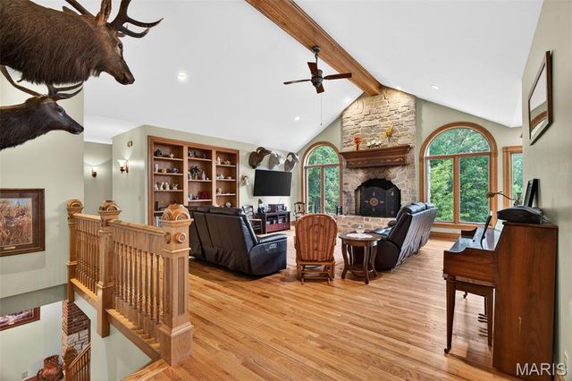 11445 Casa Nella Montagna, Marthasville, MO 63357