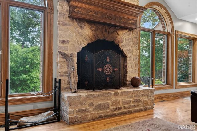 11445 Casa Nella Montagna, Marthasville, MO 63357