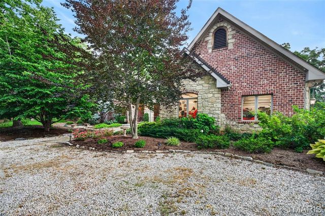 11445 Casa Nella Montagna, Marthasville, MO 63357