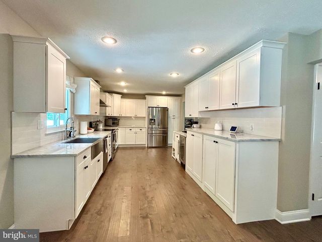 137 RAMSEY AVE, Marlton, NJ 08053