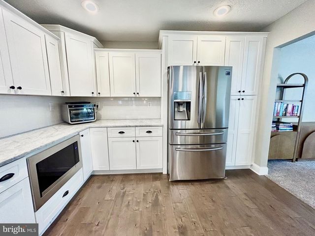 137 RAMSEY AVE, Marlton, NJ 08053