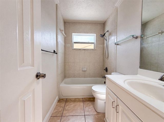 1672 JUPITER ROAD, Venice, FL 34293