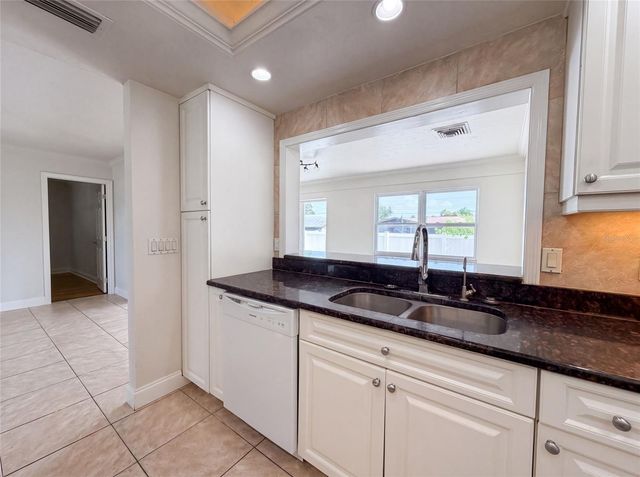 1672 JUPITER ROAD, Venice, FL 34293