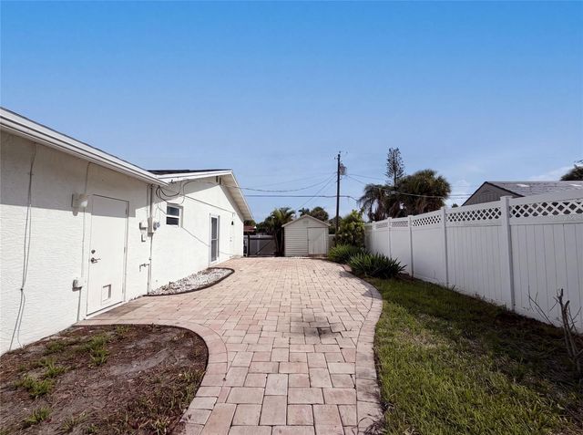 1672 JUPITER ROAD, Venice, FL 34293