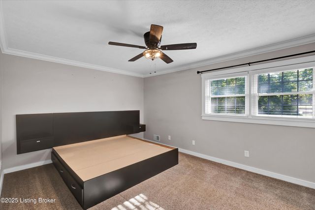 9305 Hi View Ln, Louisville, KY 40272