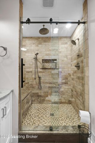 9305 Hi View Ln, Louisville, KY 40272