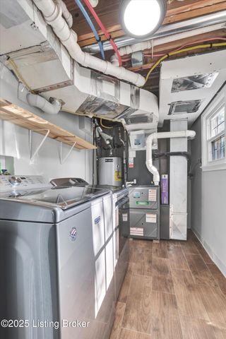 9305 Hi View Ln, Louisville, KY 40272