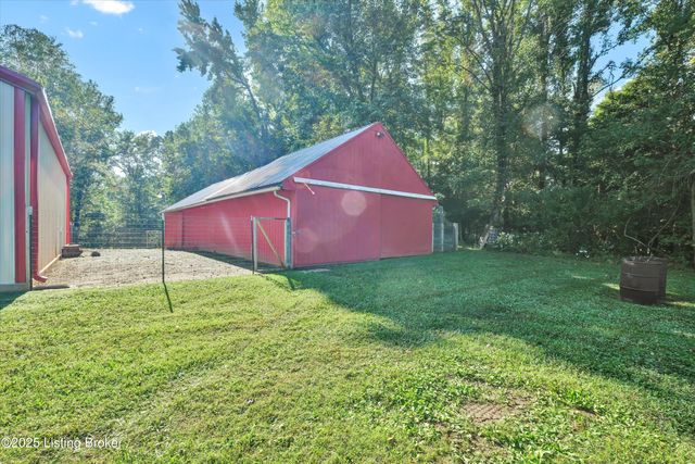 9305 Hi View Ln, Louisville, KY 40272