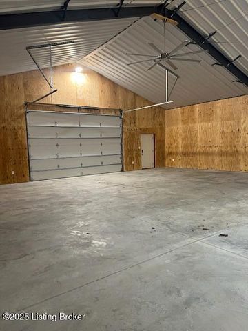 9305 Hi View Ln, Louisville, KY 40272