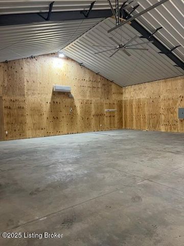 9305 Hi View Ln, Louisville, KY 40272