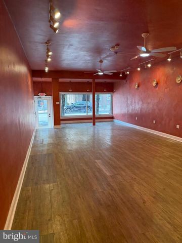 29 W LANCASTER, Ardmore, PA 19003