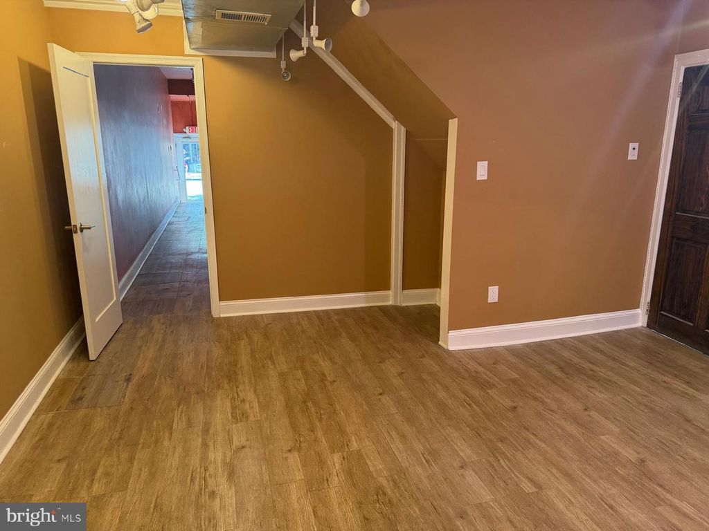 29 W LANCASTER, ARDMORE, PA 19003 — photo 5