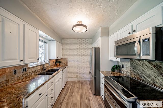561 E 1200 N, Shelley, ID 83274