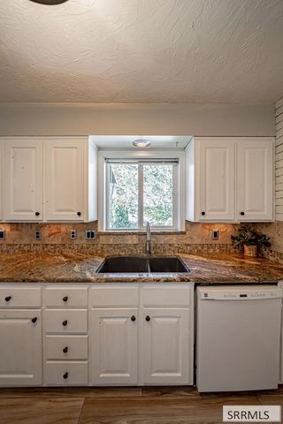 561 E 1200 N, Shelley, ID 83274