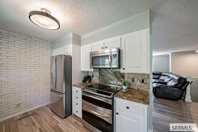 561 E 1200 N, Shelley, ID 83274