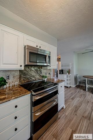 561 E 1200 N, Shelley, ID 83274