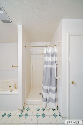 561 E 1200 N, Shelley, ID 83274