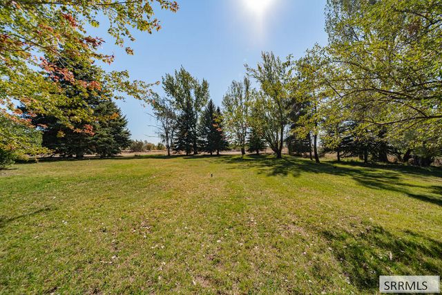 561 E 1200 N, Shelley, ID 83274
