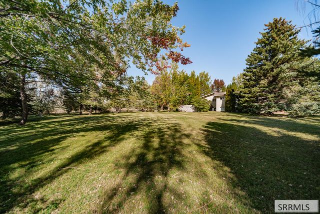 561 E 1200 N, Shelley, ID 83274