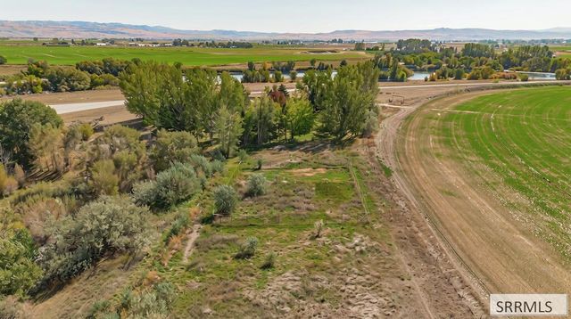 561 E 1200 N, Shelley, ID 83274