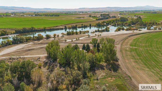 561 E 1200 N, Shelley, ID 83274