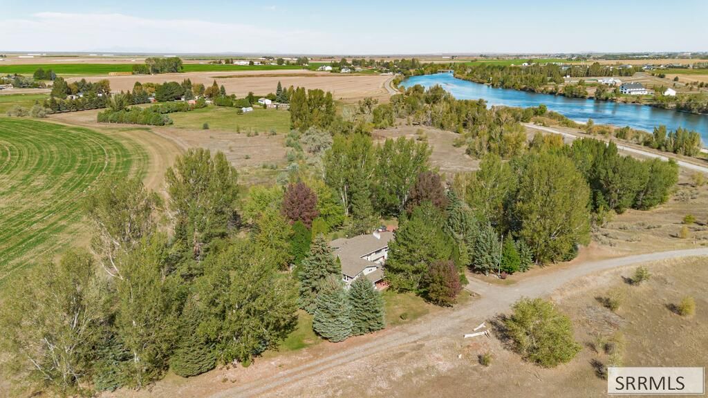 561 E 1200 N, Shelley, ID 83274