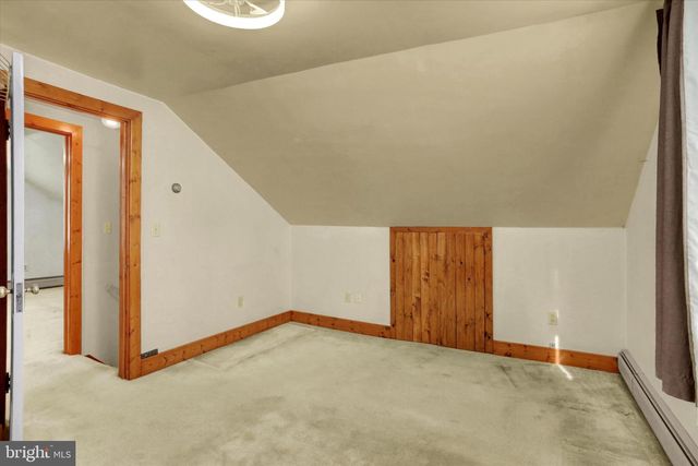 9250 JONESTOWN RD, Grantville, PA 17028