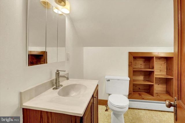 9250 JONESTOWN RD, Grantville, PA 17028