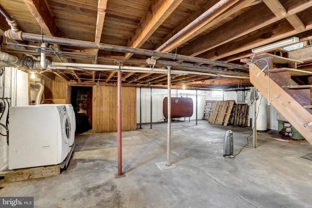 9250 JONESTOWN RD, Grantville, PA 17028