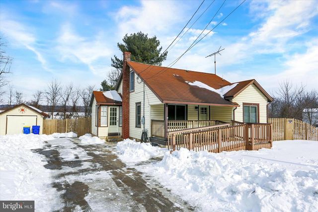 9250 JONESTOWN RD, Grantville, PA 17028