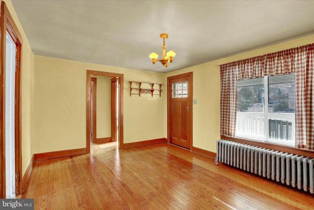 9250 JONESTOWN RD, Grantville, PA 17028