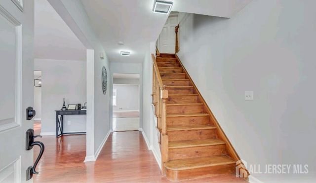 125 Kimberly Road, Colonia, NJ 07067