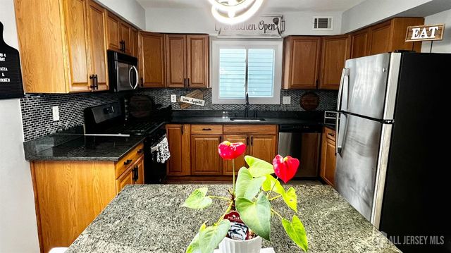 125 Kimberly Road, Colonia, NJ 07067