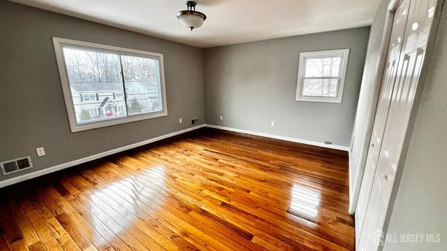 125 Kimberly Road, Colonia, NJ 07067