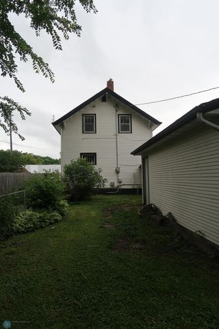 209 11th Street N, Moorhead, MN 56560